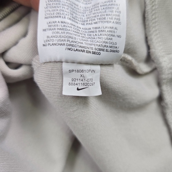 NIKE SPORTWEAR WOMEN'S XL VELOUR CREW SHIRT OATMEAL SWEATSHIRT- GREY 921147-072 - Picture 8 of 9